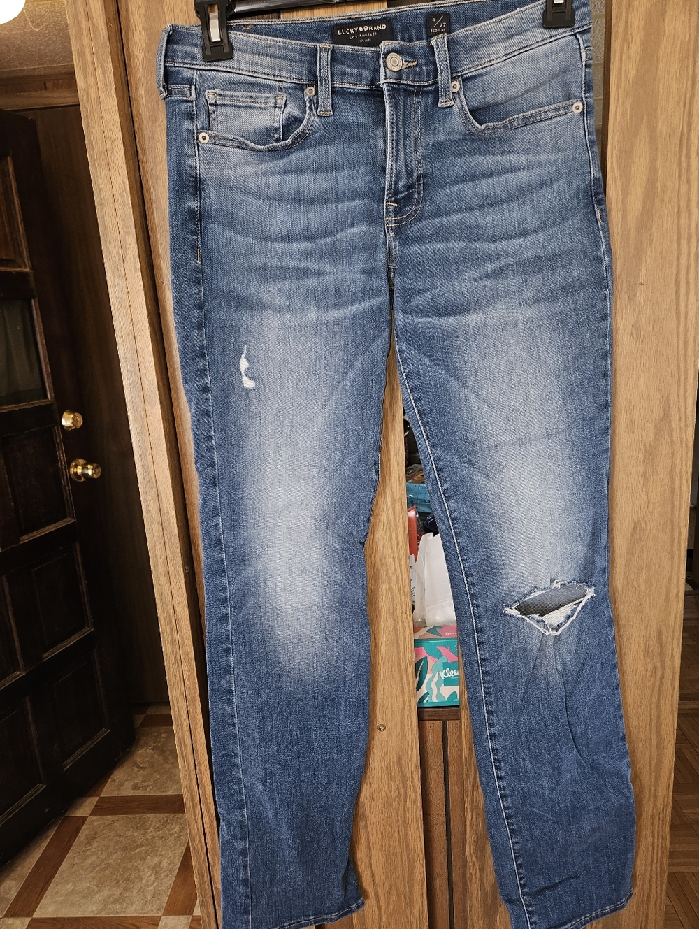 Lucky Brand Sz 4 Distressed Jeans